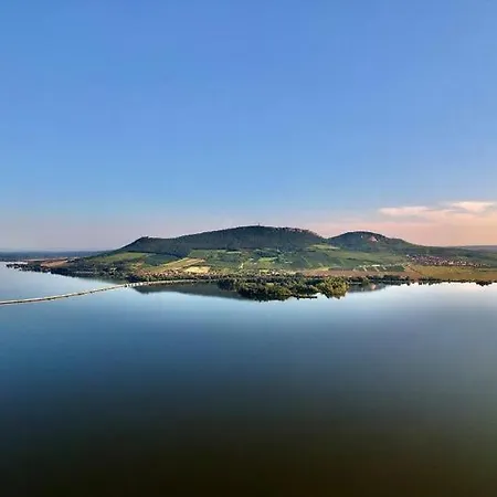 Palavahof * Perná